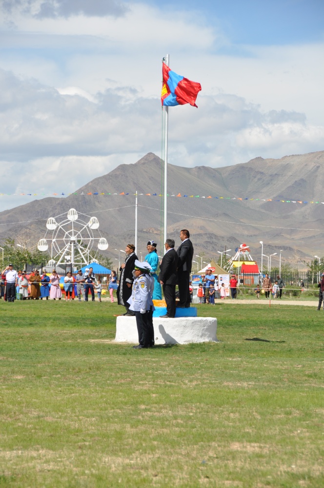 Fahnenaufzug Naadam