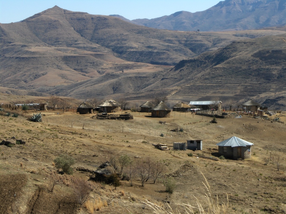 Runde Häuser in Lesotho