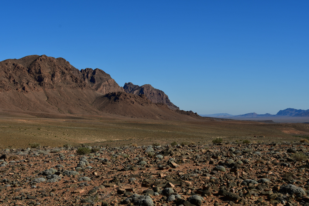 Dunkle Steine Berg trockene Steppe