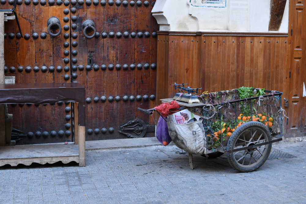 Fes Gasse Mandarinenwagen