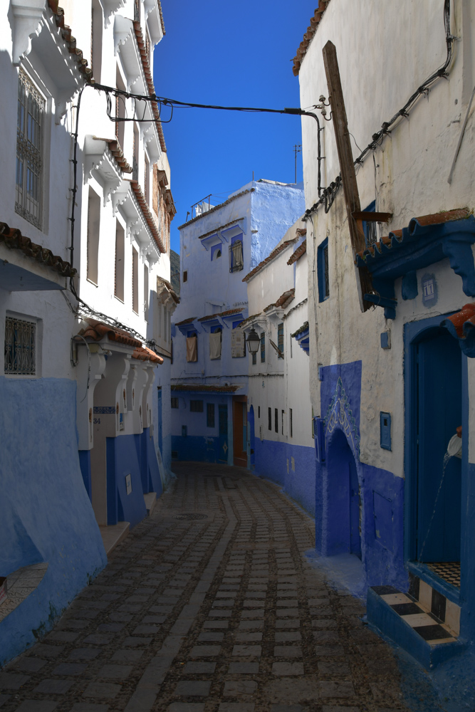 Gasse Chefchaouen blau weiss