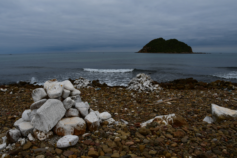 Insel Meer weisse Steine