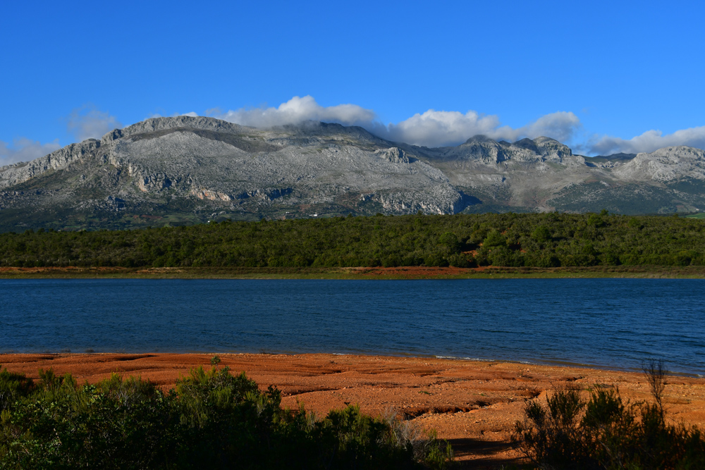 Stausee Smir Berge Wolkentischtuch